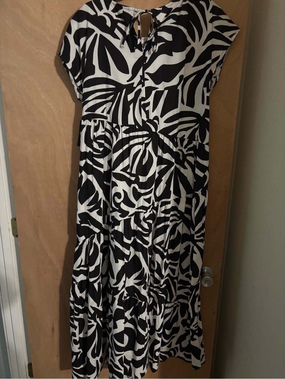 MSK Black and White Abstract Print Maxi Dress